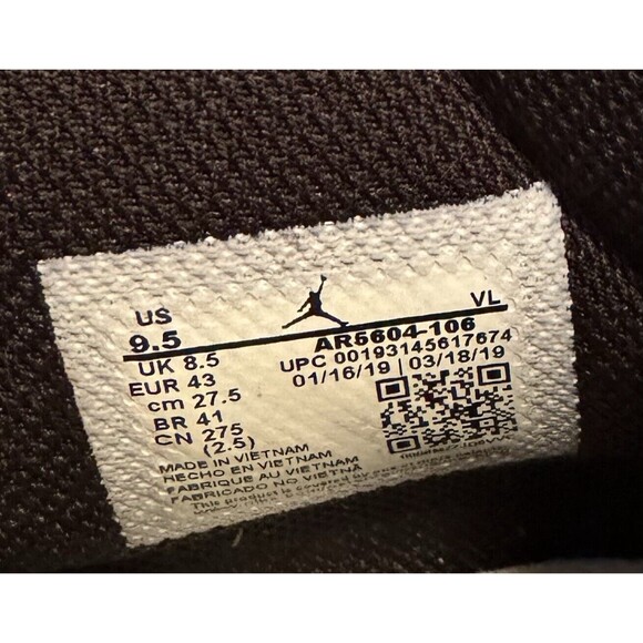 Athletic_Shoes